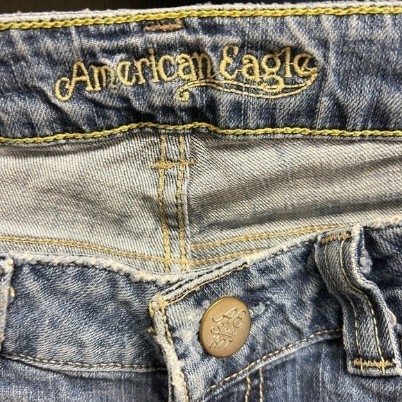American Eagle Jeans Womens 4 Short Boyfriend 77 Low Rise Light Wash Fade - Picture 3 of 12